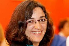 Claire Maiza